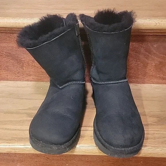 Ugg Bailey Bow II Boot Black Size 6 - Picture 3 of 9